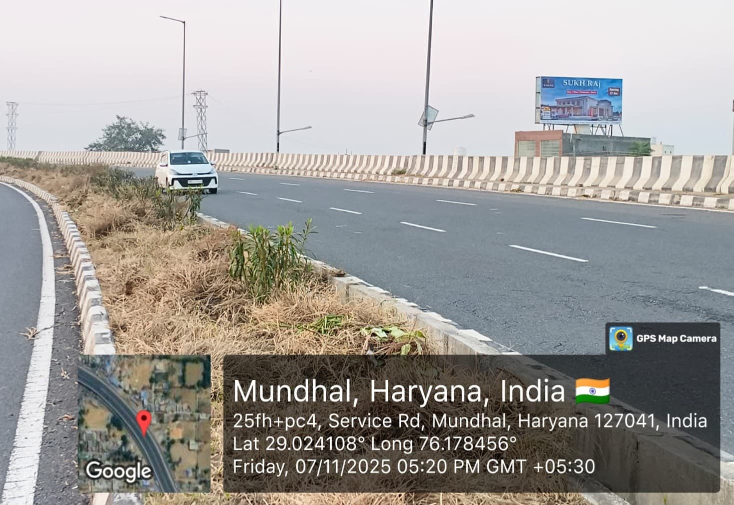 Delhi Road Hisar Entry (Mundal) Flyover (NH-09) hoarding 1