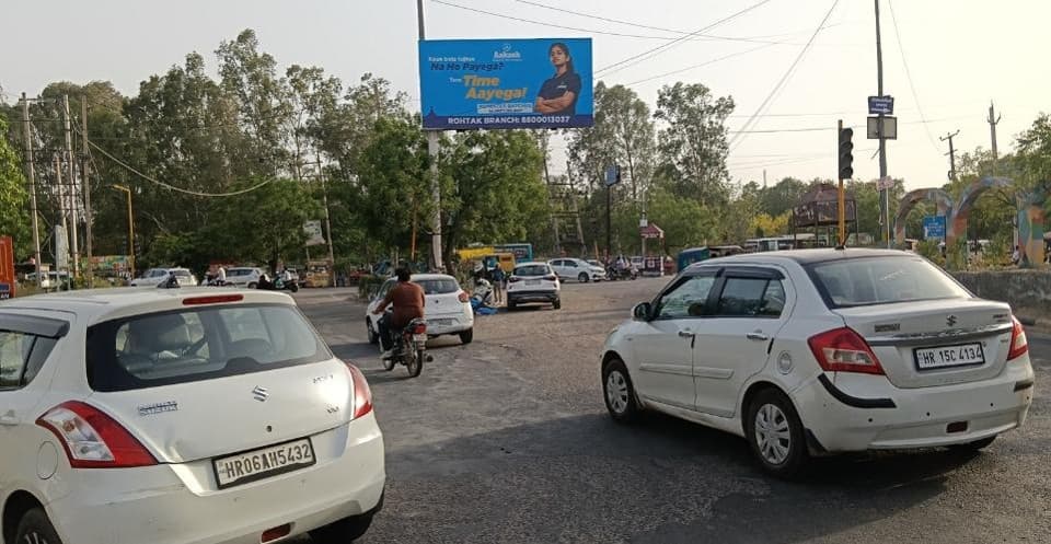 Rohtak - Huda Park Stadium Road